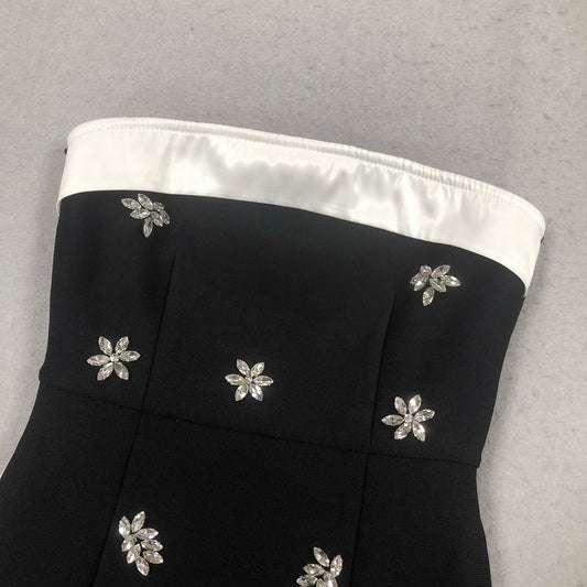 The Monochrome Muse Bow –Detail Gown